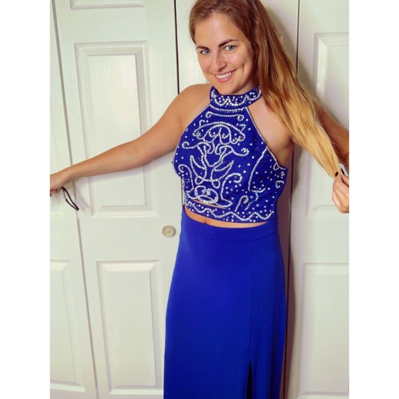 Formal Gown 2-Piece Set - Picture 5 of 5